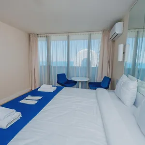 Orbi Sea View Апартаменты